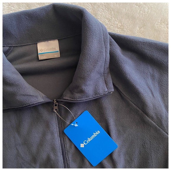 Columbia Fleece Cropped Sweater - Picture 3 of 10